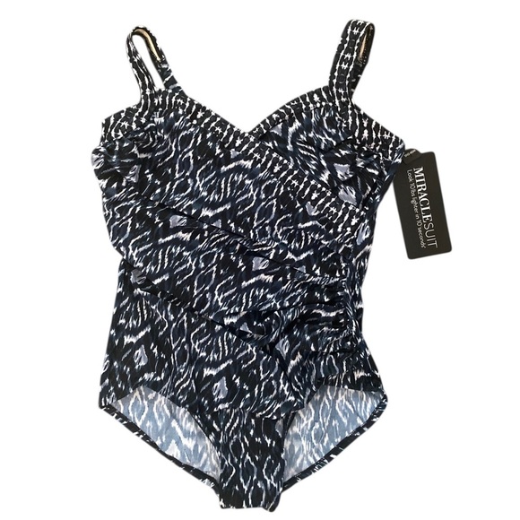 Miraclesuit Swimsuit Estilo NWT 10 lbs Lighter in 10 Seconds Women's Swim Attire - Picture 2 of 8